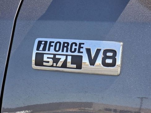 Used 2017 Toyota Tundra Limited w/ Limited Premium Package image 30