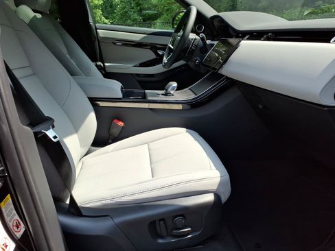 New 2026 Land Rover Range Rover Evoque S AWD/4WD image 3