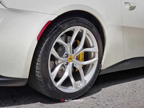 Used 2018 Ferrari GTC4Lusso T RWD image 15