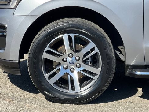 Certified 2023 Ford Expedition Limited image 29