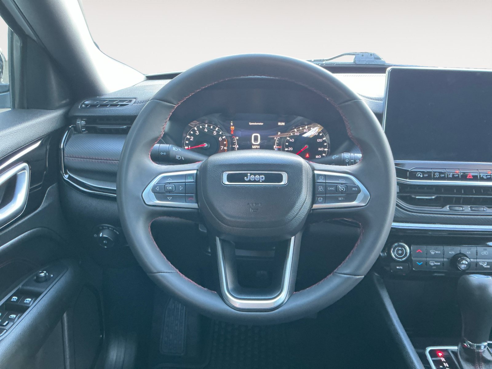 Used 2024 Jeep Compass Trailhawk AWD/4WD image 12