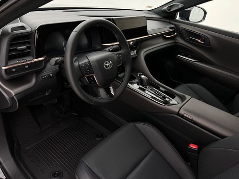 Used 2026 Toyota Crown Nightshade image 12