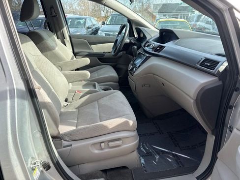 Used 2014 Honda Odyssey EX image 17