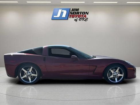 Used 2007 Chevrolet Corvette Coupe w/ Preferred Equipment Group RWD image 4