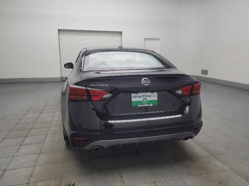 Used 2020 Nissan Altima 2.5 SR w/ Premium Package FWD image 6