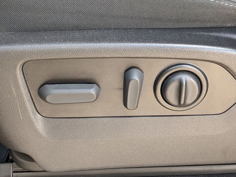 Used 2021 GMC Sierra 1500 SLE image 17