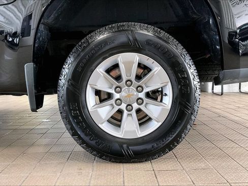 Used 2025 Chevrolet Silverado 1500 LT RWD image 32