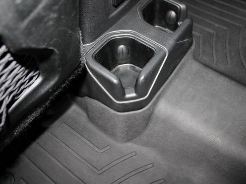 Used 2022 Jeep Wrangler Unlimited Rubicon w/ Cold Weather Group image 33