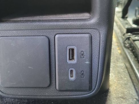Used 2023 Buick Encore GX Select w/ Safety Package II AWD/4WD image 13