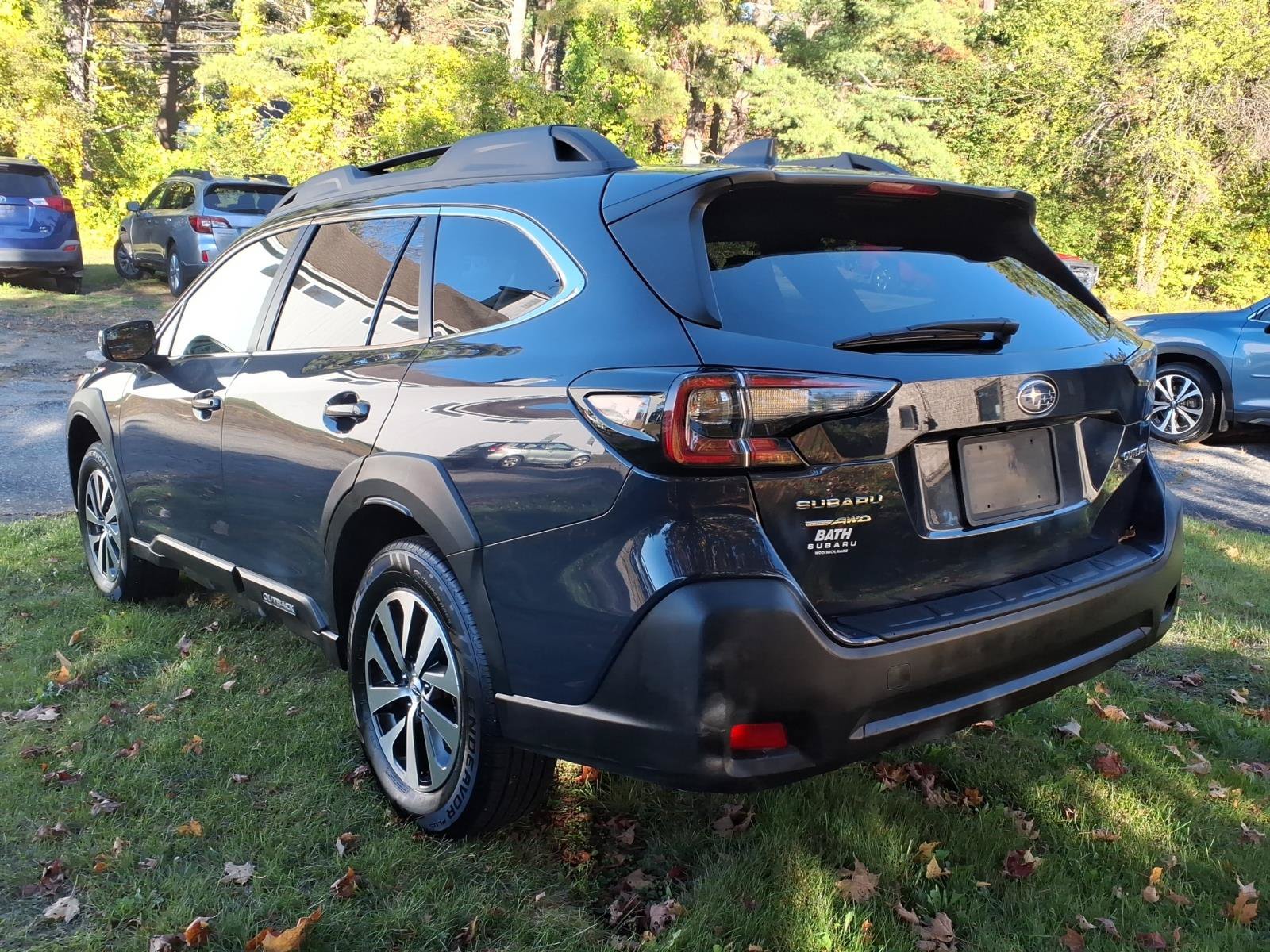 Used 2024 Subaru Outback Premium AWD/4WD image 6