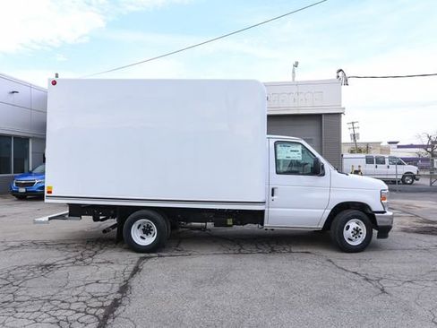 New 2027 Ford E-350 and Econoline 350 Super Duty w/ Power Equipment Group RWD image 11