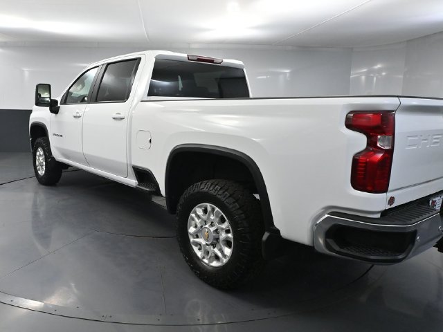 Used 2023 Chevrolet Silverado 3500 LT w/ Convenience Package AWD/4WD image 6