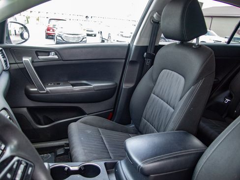 Used 2022 Kia Sportage LX AWD/4WD image 14