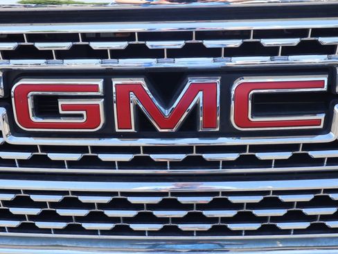 Used 2022 GMC Sierra 1500 Denali w/ Denali Premium Package AWD/4WD image 41