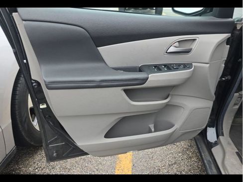 Used 2011 Honda Odyssey EX image 15