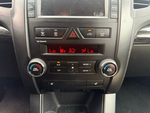 Used 2011 Kia Sorento EX w/ Premium Pkg image 18