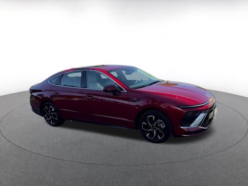 Used 2025 Hyundai Sonata SEL image 2