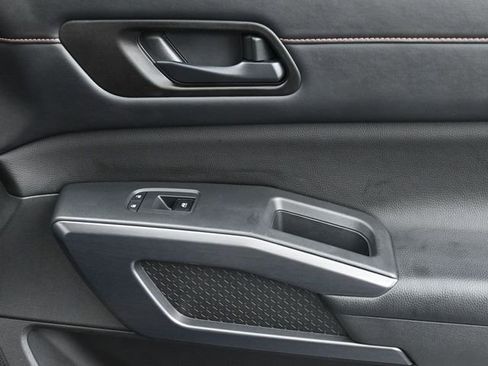 Used 2023 Nissan Pathfinder Rock Creek image 32