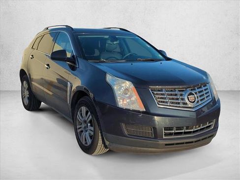 Used 2015 Cadillac SRX FWD image 2