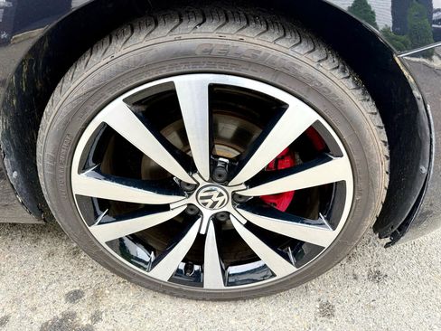 Used 2014 Volkswagen Beetle R-Line image 13