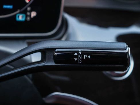 Used 2024 Mercedes-Benz C 300 Sedan image 18