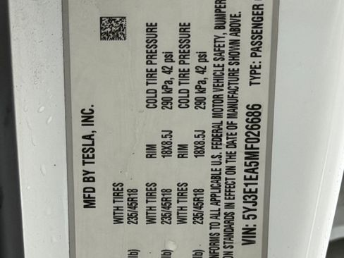 Used 2021 Tesla Model 3 Standard Range Plus image 19