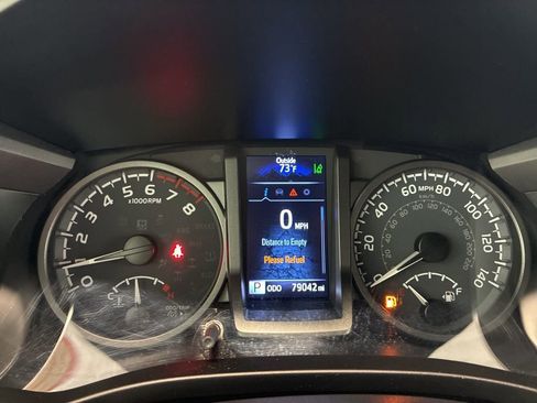 Used 2021 Toyota Tacoma TRD Sport w/ Technology Package image 27