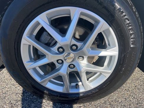 Used 2023 Chevrolet Equinox LT image 12