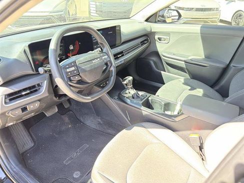 Used 2025 Kia K4 FWD image 13