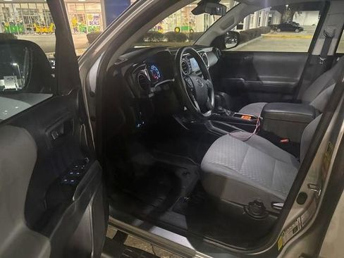 Used 2021 Toyota Tacoma SR image 32