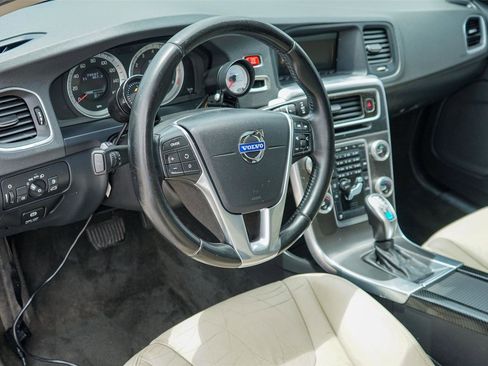 Used 2013 Volvo S60 T5 image 9