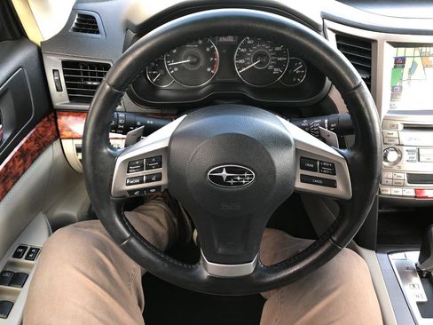 Used 2012 Subaru Legacy 3.6R Limited image 14