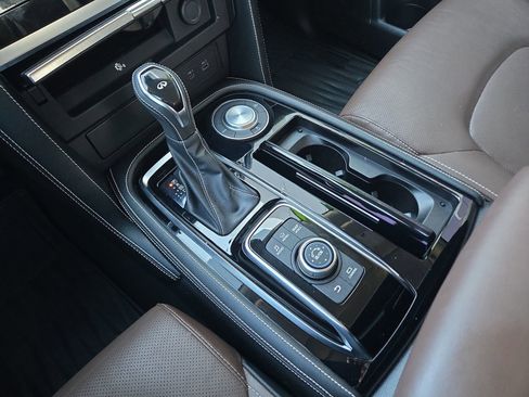 Used 2024 INFINITI QX80 Premium Select w/ Cargo Package image 16