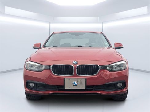 Used 2016 BMW 320i Sedan image 8