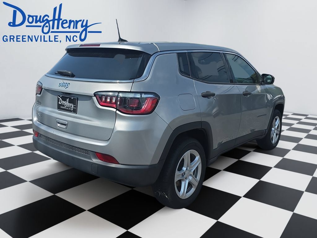 Used 2023 Jeep Compass Sport AWD/4WD image 5