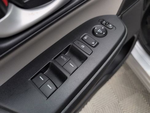 Used 2018 Honda CR-V LX image 31