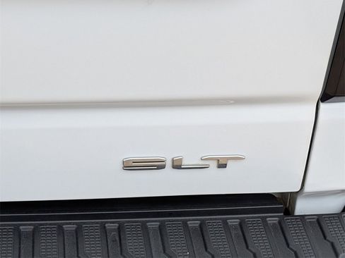 Used 2021 GMC Sierra 1500 SLT image 9