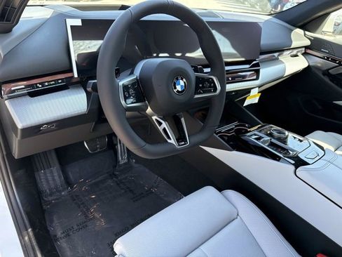 New 2026 BMW 540i xDrive w/ M Sport Package image 21