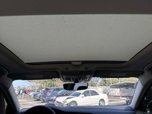 Used 2021 Volkswagen Jetta SE w/ SE Cold Weather Package image 16