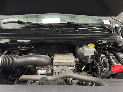 Used 2023 RAM 1500 Laramie AWD/4WD image 27