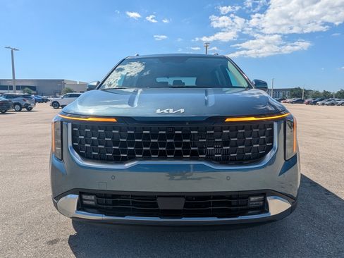 New 2026 Kia Carnival SX FWD image 3
