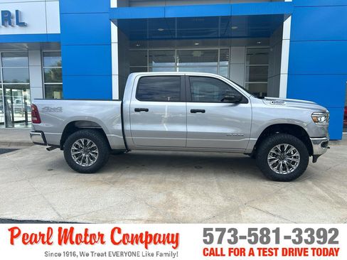Used 2023 RAM 1500 Big Horn AWD/4WD image 3