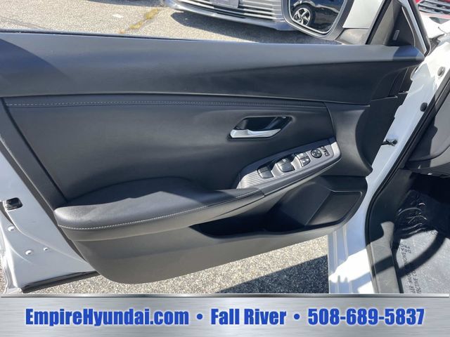 Used 2024 Nissan Sentra SV FWD image 17