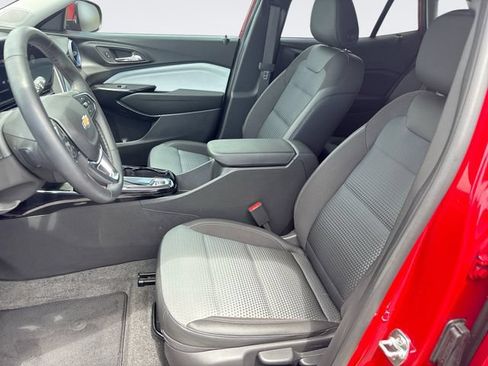 Used 2026 Chevrolet Trax LT w/ Driver Confidence Package FWD image 11