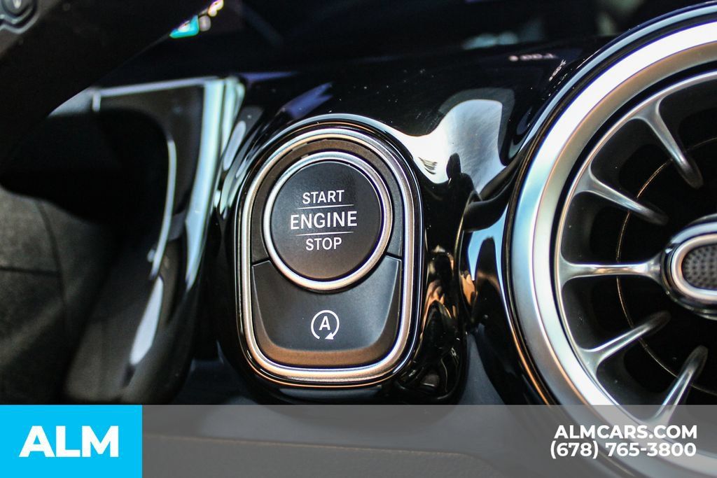 Used 2025 Mercedes-Benz GLA 250 image 27