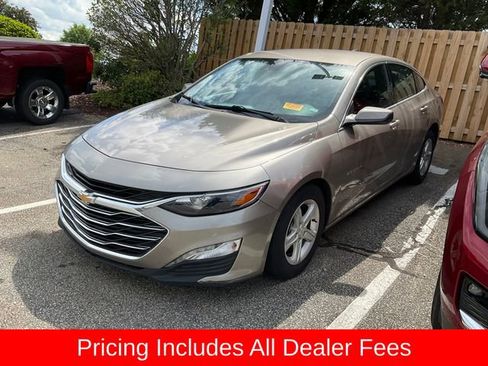 Used 2024 Chevrolet Malibu LT FWD image 3