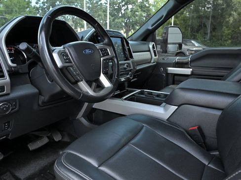 Used 2022 Ford F250 Lariat w/ Lariat Ultimate Package image 13