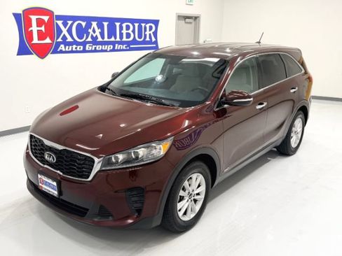 Used 2019 Kia Sorento AWD V6 image 4