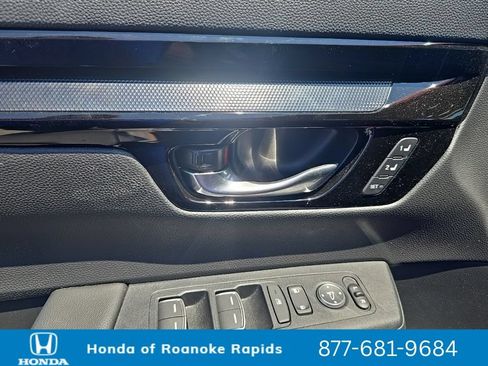 Used 2025 Honda CR-V Sport Touring image 11