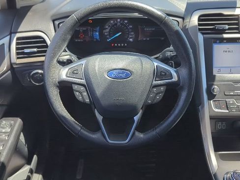 Used 2019 Ford Fusion SEL FWD image 8